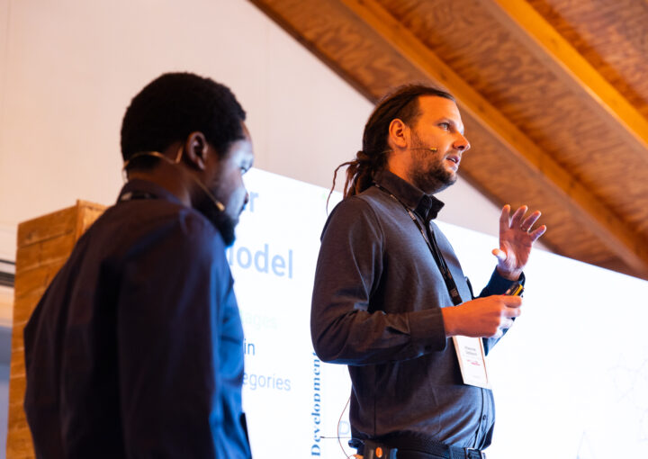 SIna corporate rebels